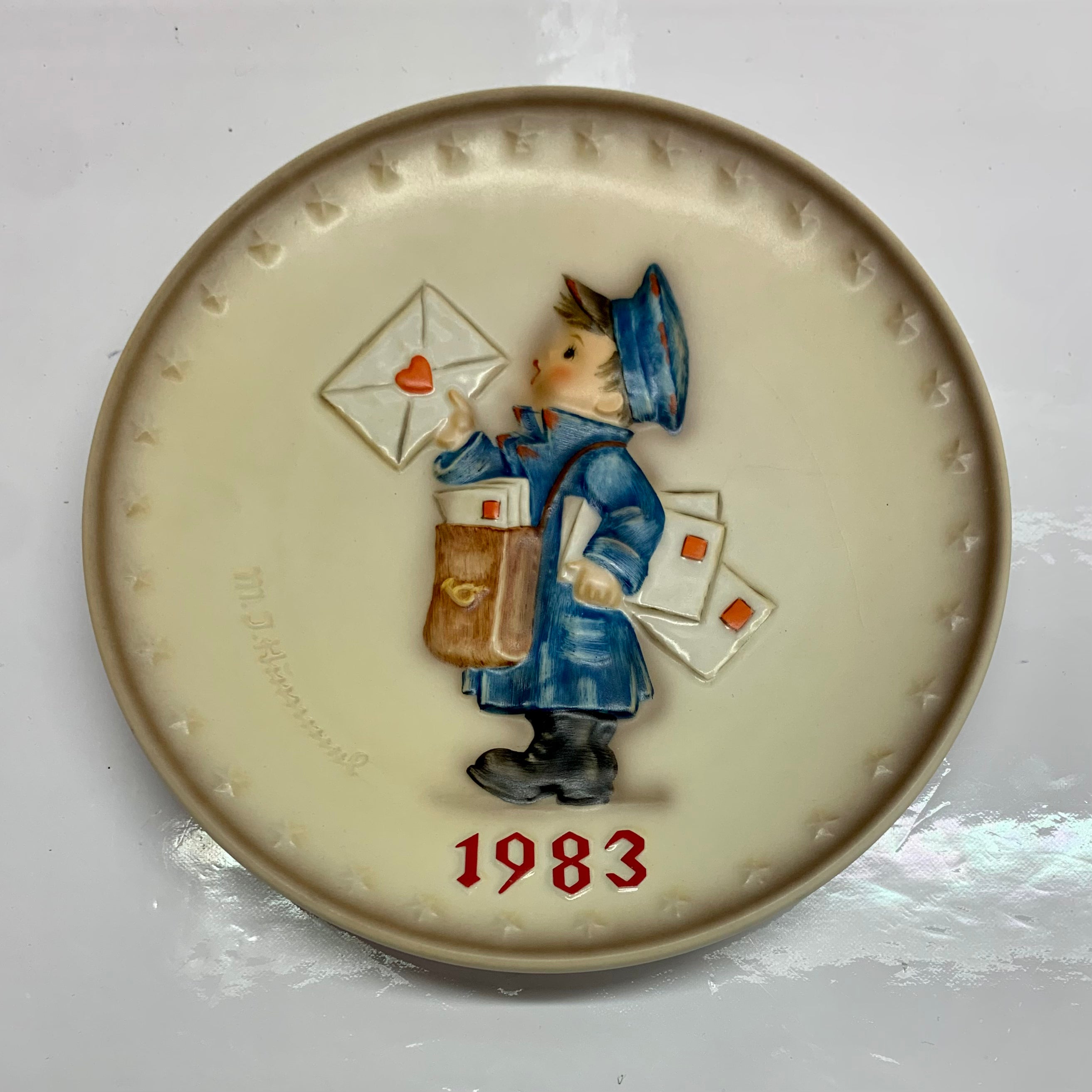 1983 Goebel M.J. Hummel Plate