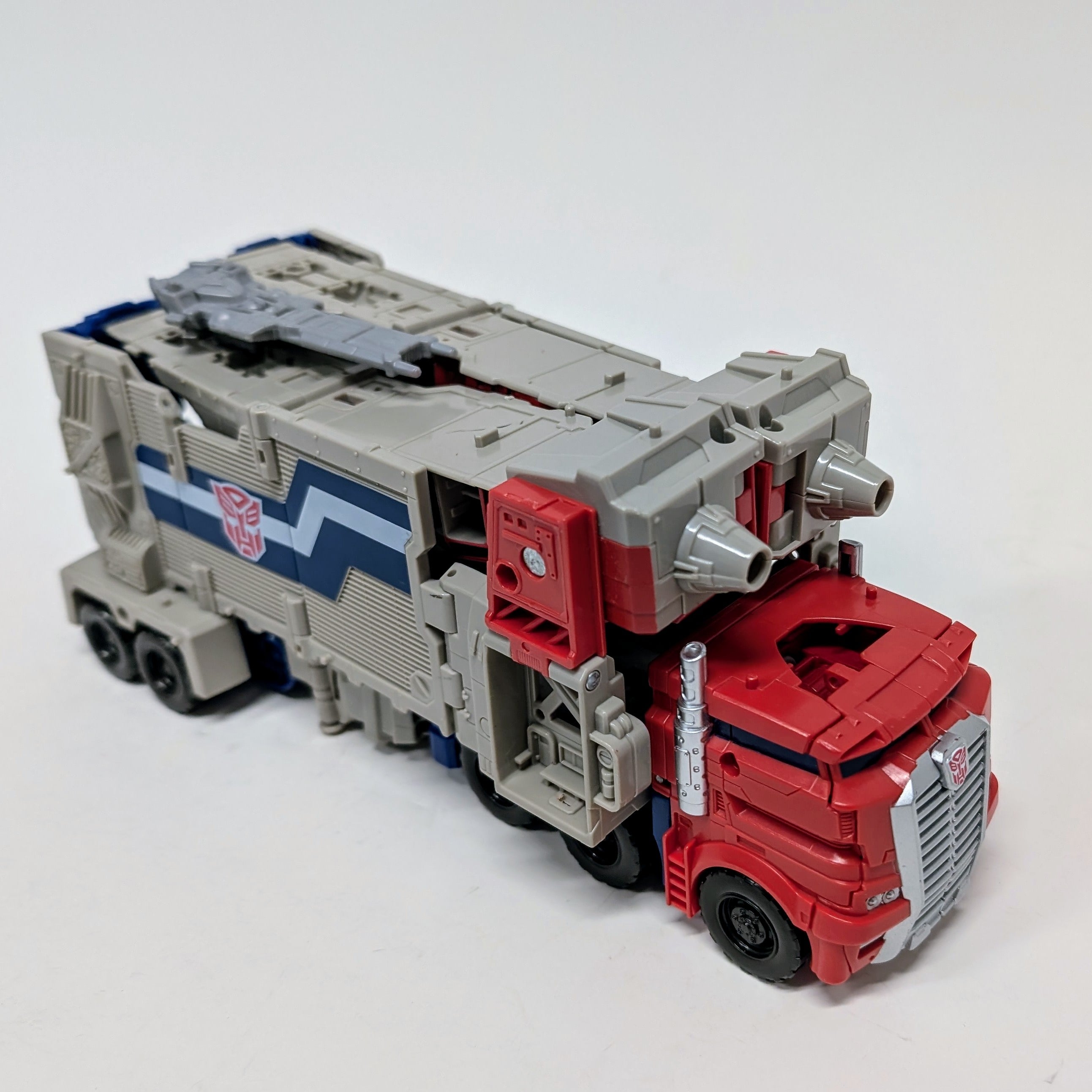Transformers Generations Titans Powermaster Optimus Prime Truck