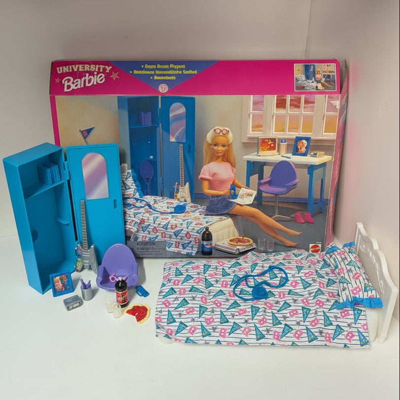 1998 University Barbie Dorm Room Playset