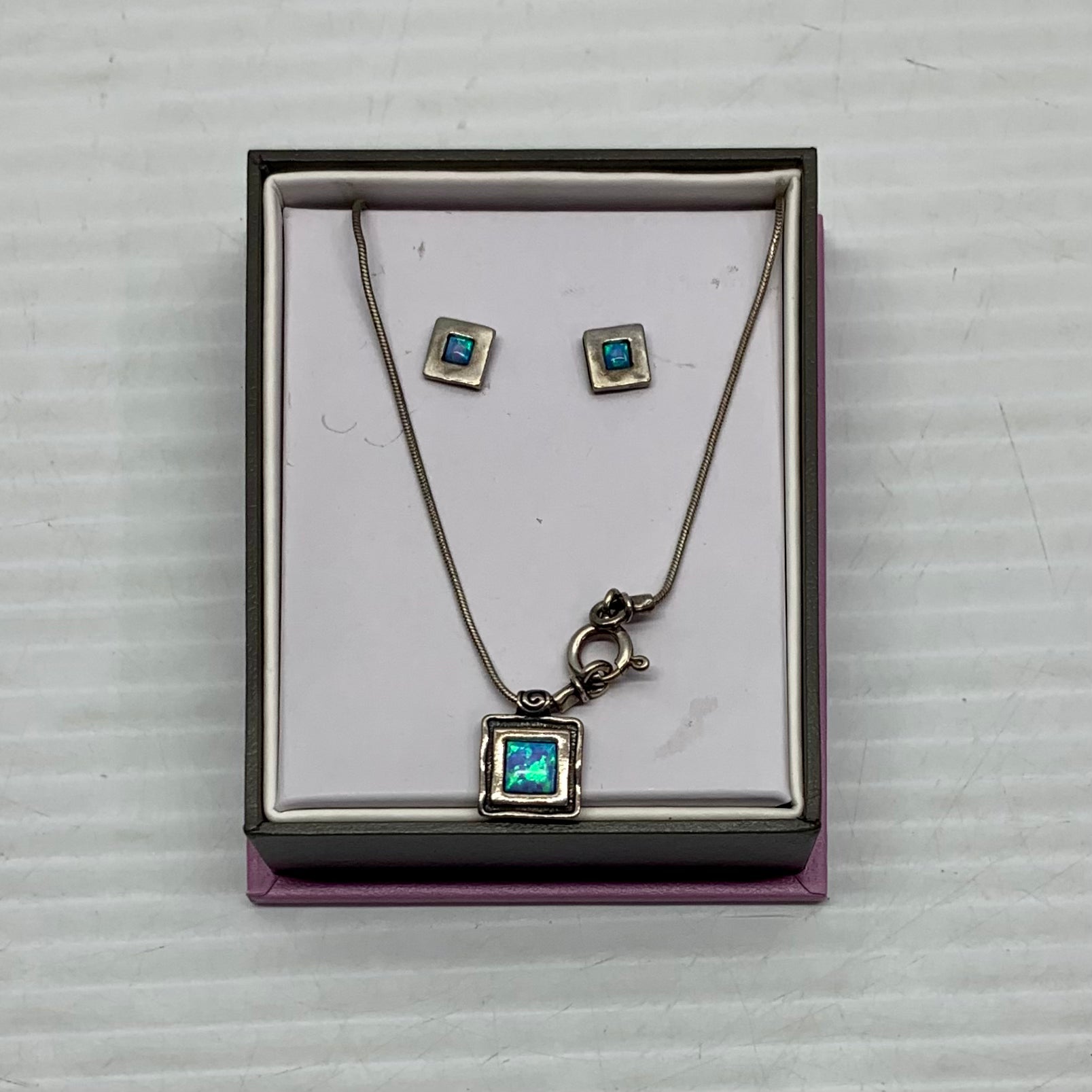 925 Silver & Opal Necklace & Earrings