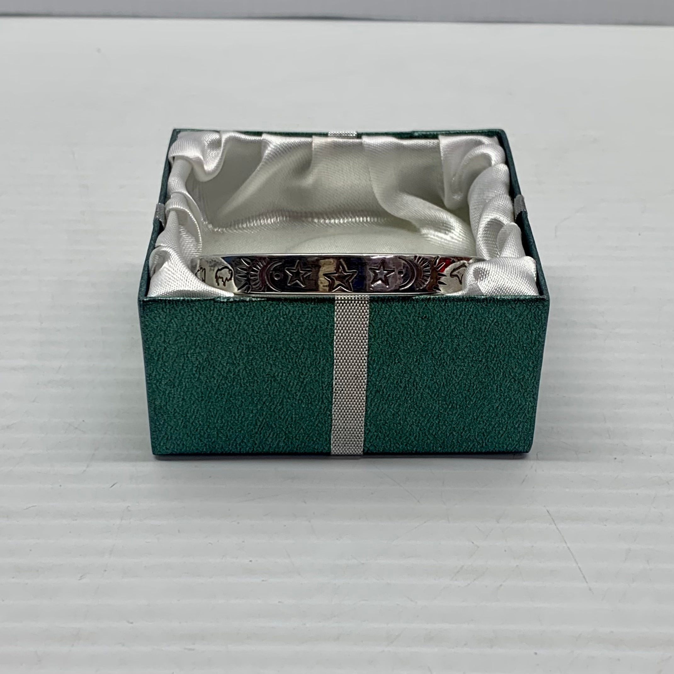 “Carol Hatathie” Native American Navajo Sterling Silver Cuff