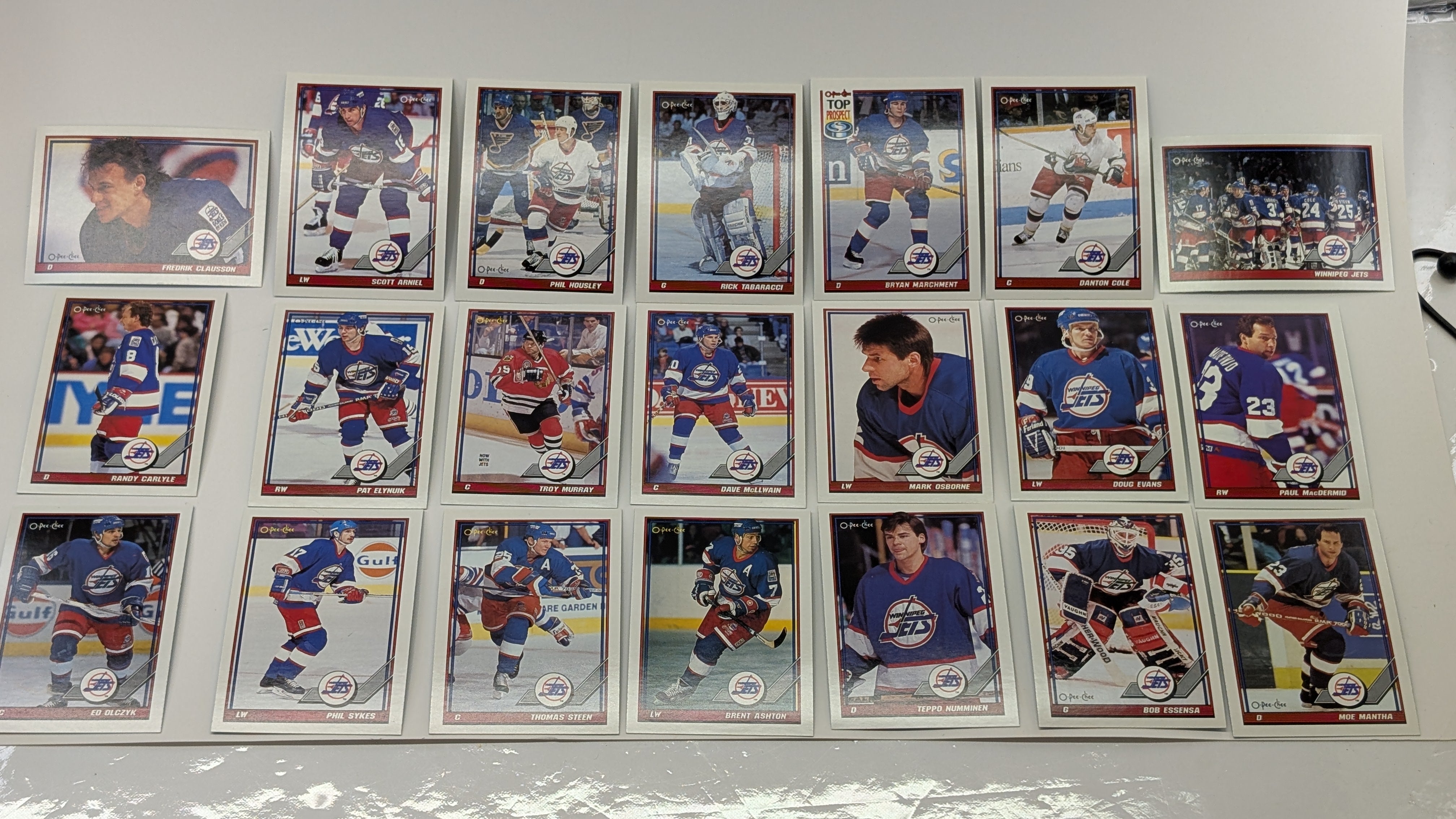 Complete 1991-92 OPC Winnipeg Jets Hockey Card Set