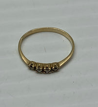 Load image into Gallery viewer, 1.1g 14k Ring (4 Diamonds) (size 6) [Countdown Auction]
