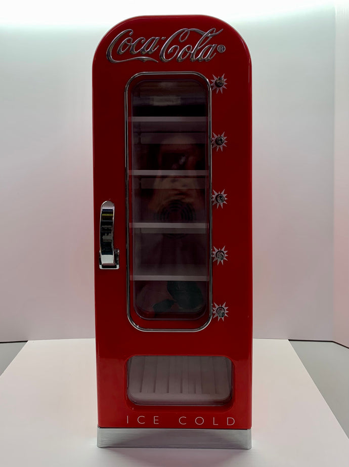 Coca Cola Ice Cold Vending Machine  [Countdown Auction]