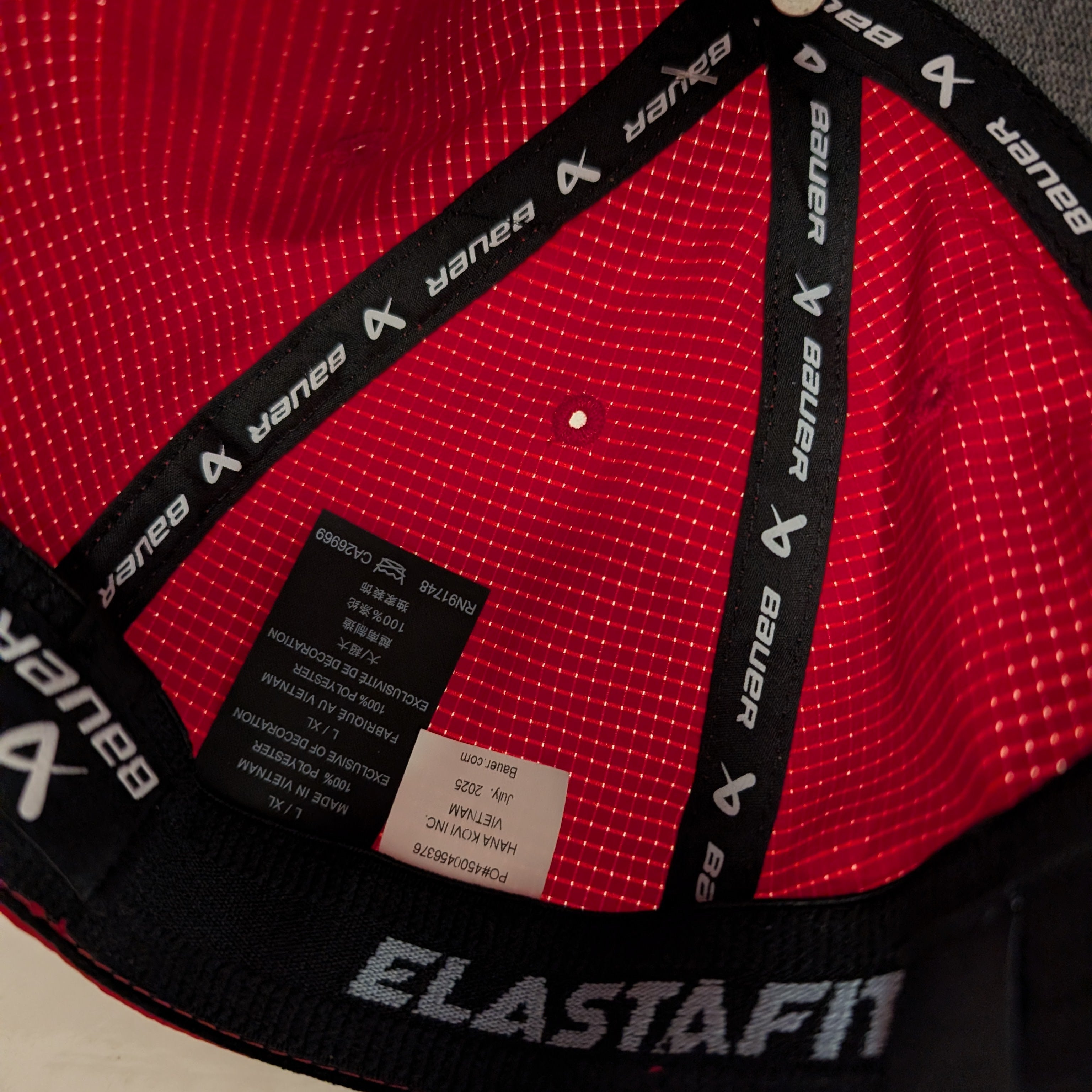 Hockey Canada 2026 Bauer Elastafit Hat – L/XL, NEW