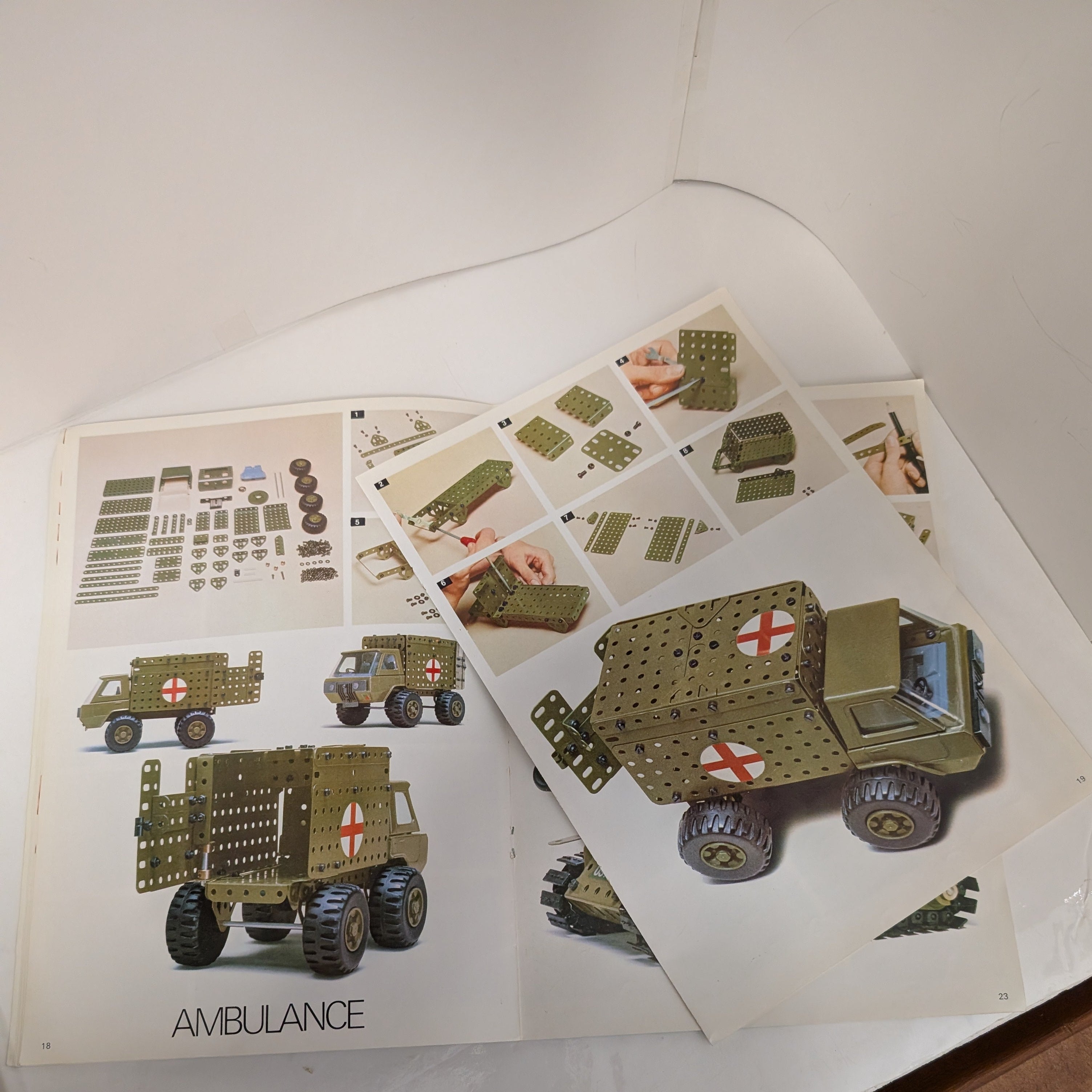 Meccano Army Multikit Book of Models