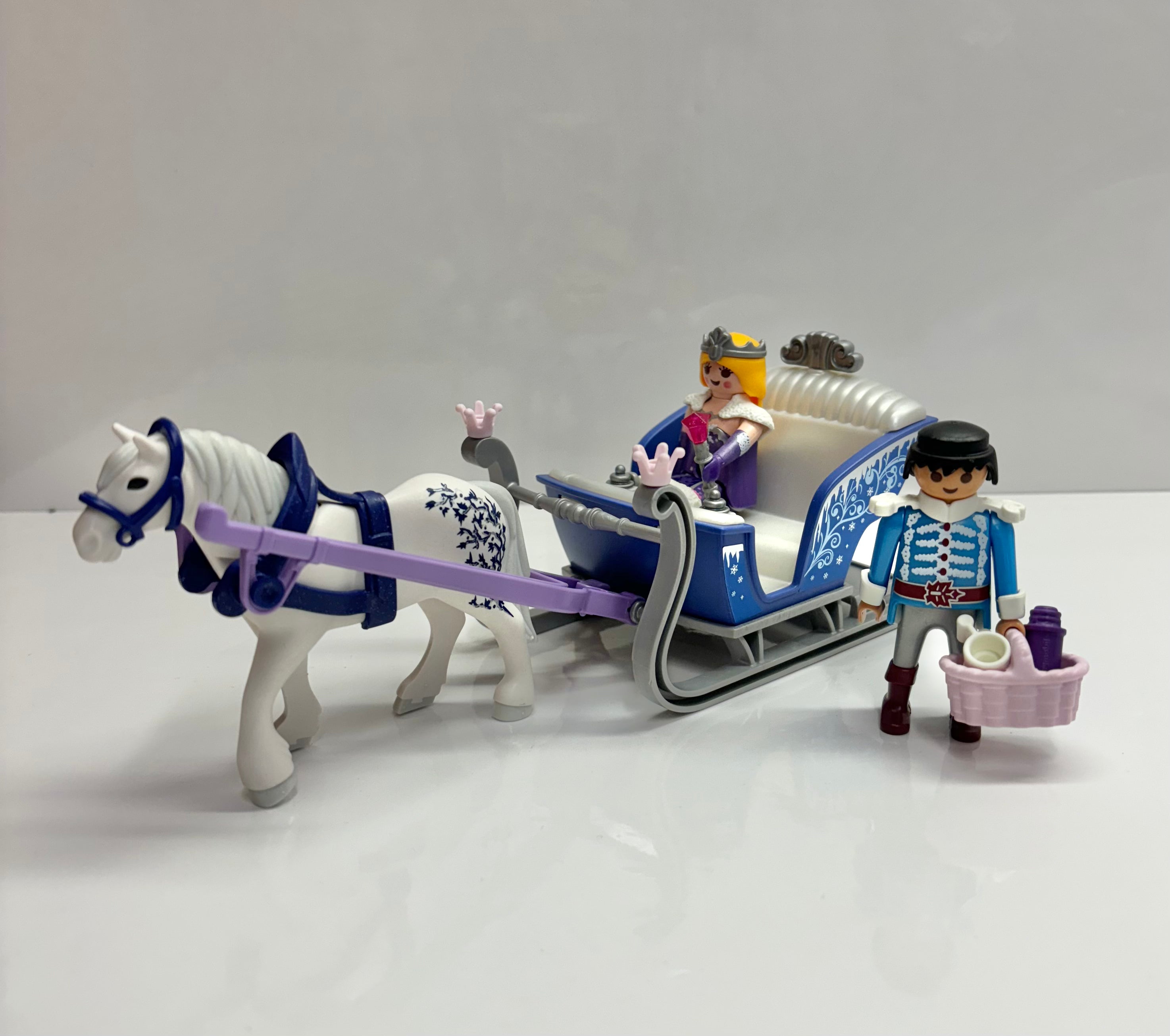 Playmobil Magic Sleigh & Royal Couple Set