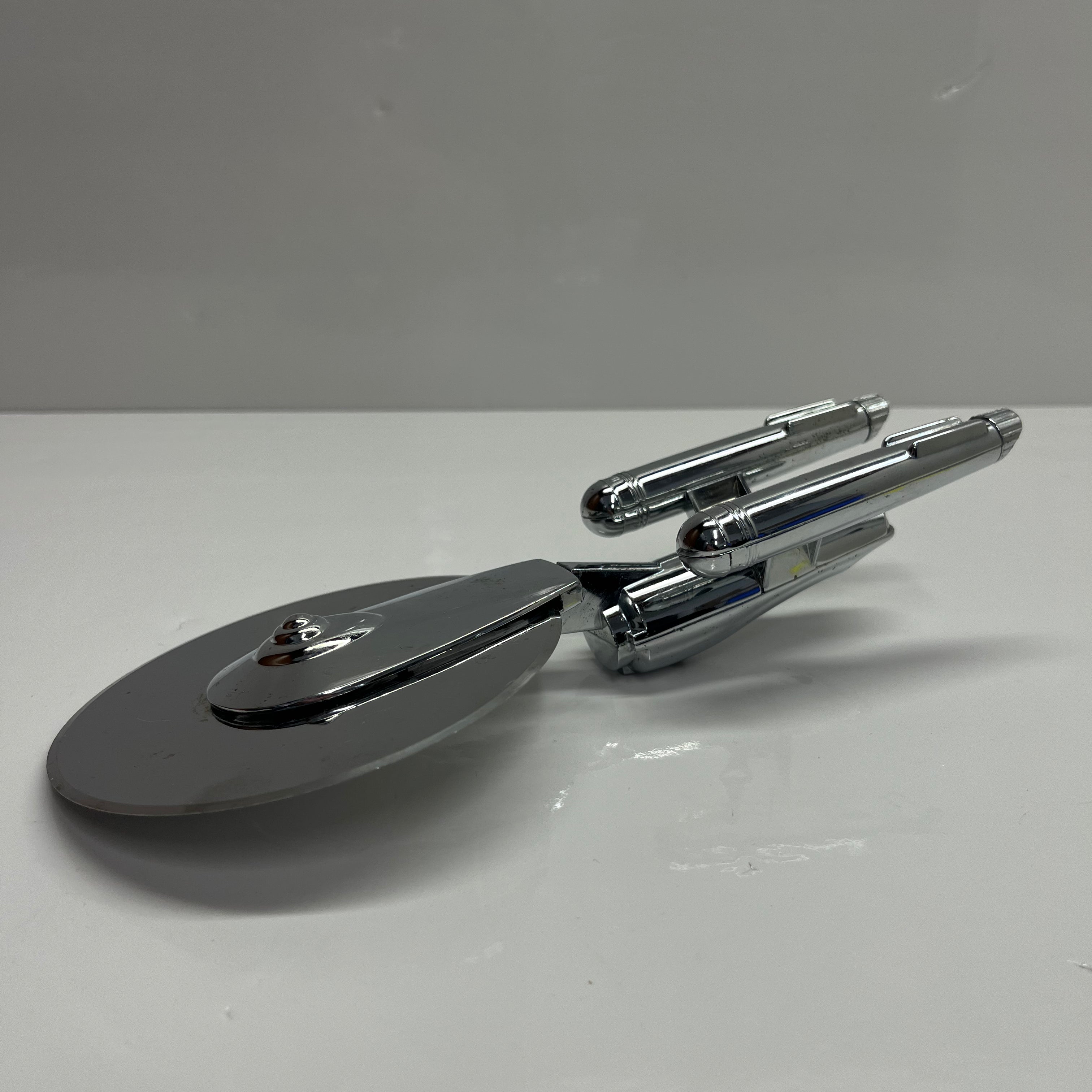 Star Trek USS Enterprise Pizza Cutter