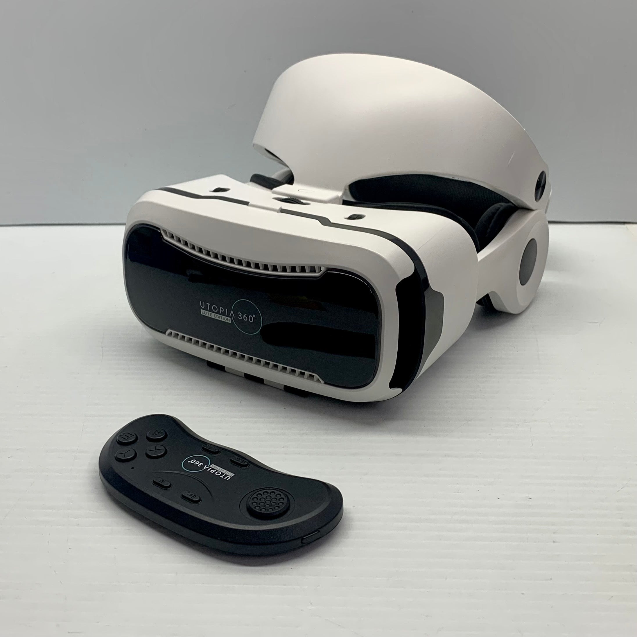 Utopia 360° VR Headset | 3D Virtual Reality Headset for VR Games, 3D Movies, and VR Apps
