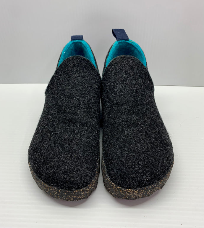 Asportuguesas shoes (size 8.5)