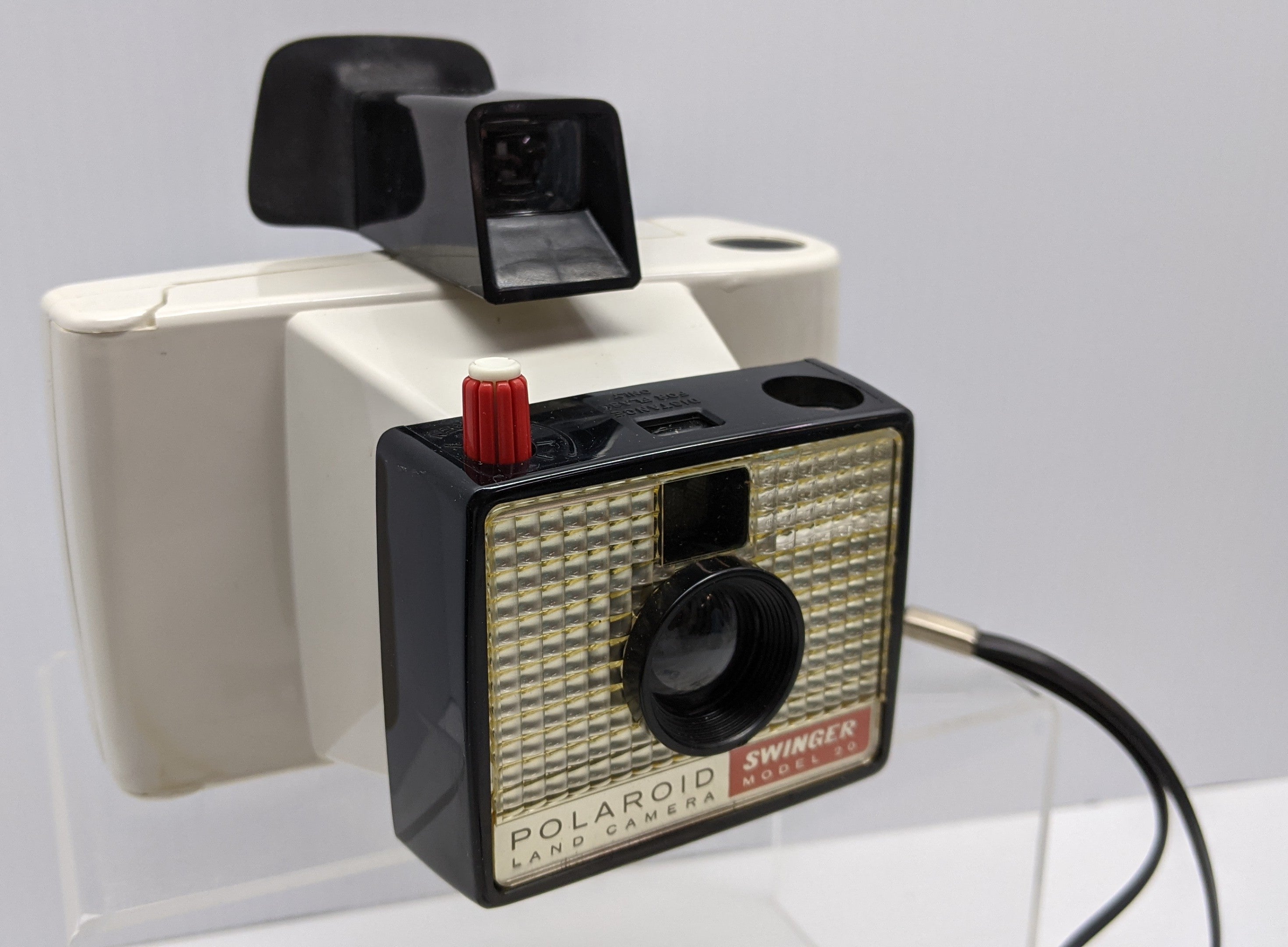 Polaroid Swinger Model 20 Instant Camera image