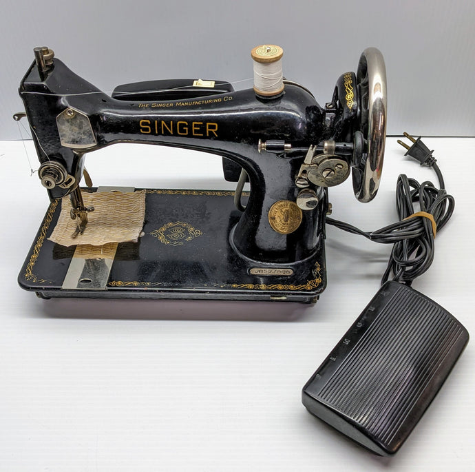 Vintage Singer JB Series Sewing Machine (working)