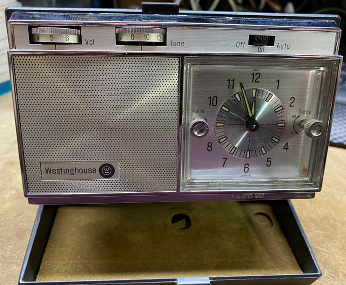 Vintage Westinghouse H-698PL Travel Clock/Radio